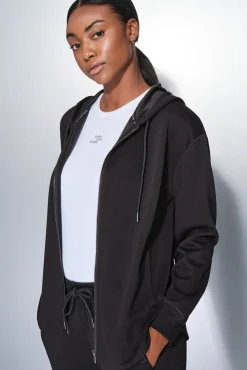 Chaqueta negra cremallera