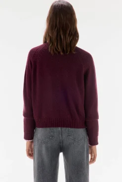 Chaqueta pico botones