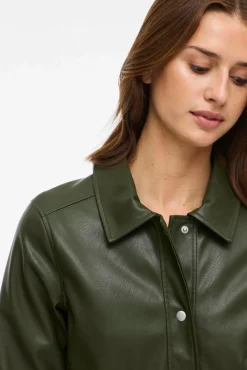 Chaqueta polipiel abotonada