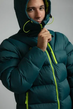 Chaqueta rellena de fibra repelente al agua