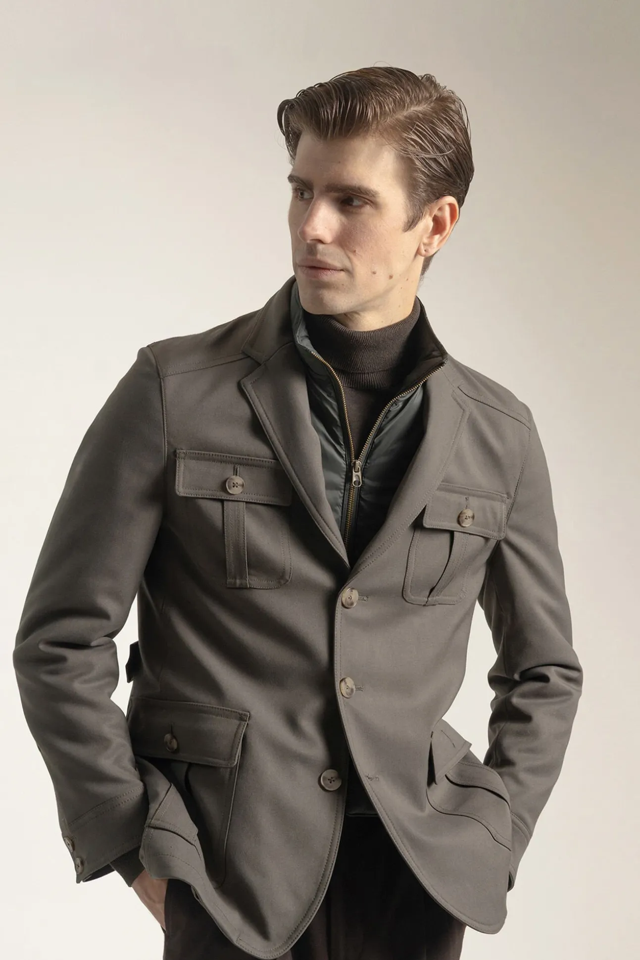 Chaqueta sahariana kaki