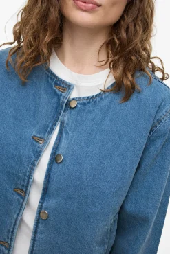 Chaqueta vaquera abotonada