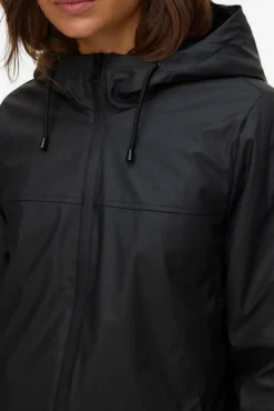 Chubasquero con capucha