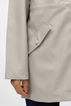 Chubasquero manga larga con capucha