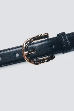 Cinturón hebilla martillada