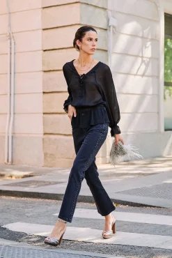 Clémence. Blusa con cierre cruzado