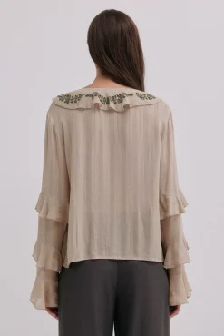 Clotilde. Blusa romántica