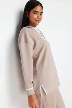 Conjunto cómodo sudadera capucha y pantalón