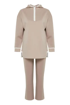 Conjunto cómodo sudadera capucha y pantalón