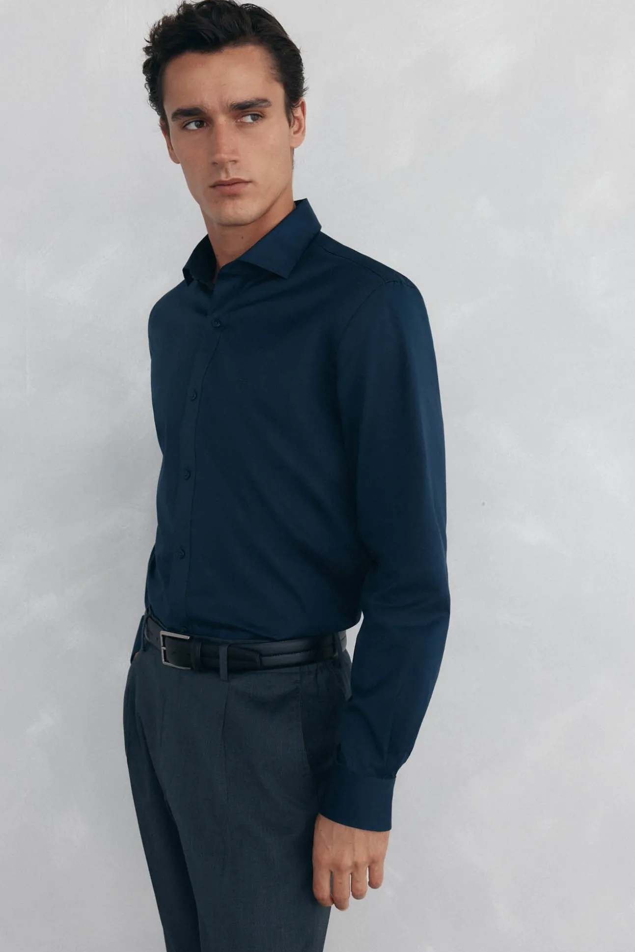 Conjunto de pantalón y camisa