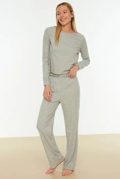 Conjunto pijama canalé gris