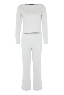 Conjunto pijama canalé gris