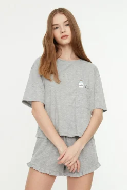 Conjunto pijama corto volantes gris