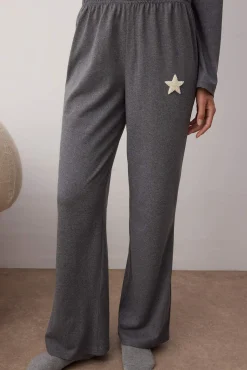 Conjunto pijama estrellas bordadas gris
