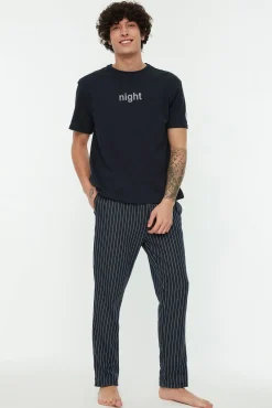 Conjunto pijama largo azul rayas