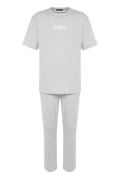 Conjunto pijama largo gris rayas