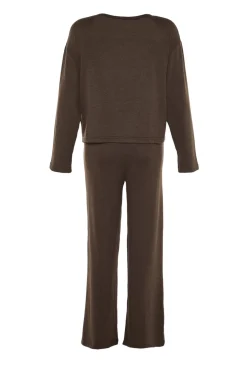 Conjunto pijama largo invierno marrón