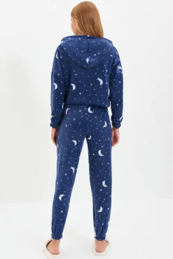 Conjunto pijama polar capucha azul galaxia