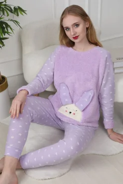 Conjunto pijama polar conejo y corazones lila