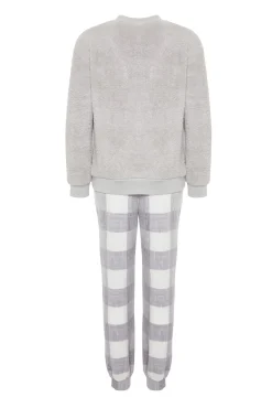 Conjunto pijama polar cuadros gris