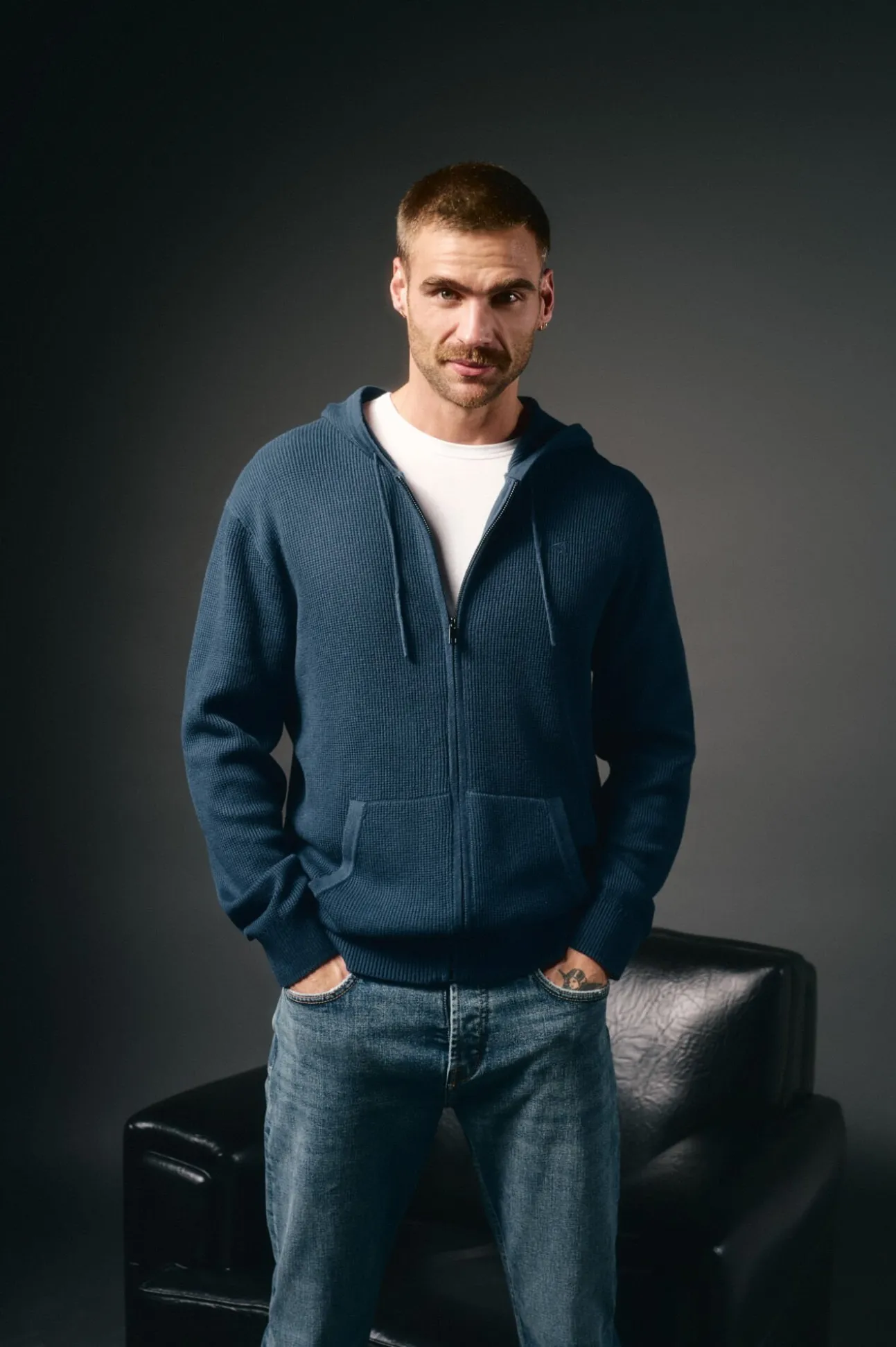 Cárdigan cremallera y capucha