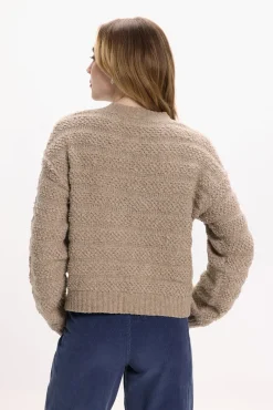 Cárdigan de punto abotonado con lana