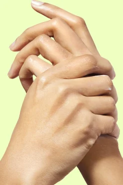 Crema de manos y uñas con fragancia de merengue de limón