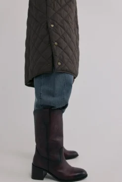 Dalila. Deportiva acolchada