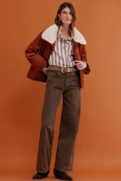 Debra. Deportiva acolchada