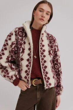 Dena. Deportiva estampada