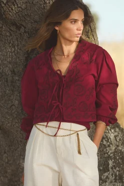 Eva. Chaqueta bordada