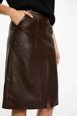 Falda ajustada cuero sintético