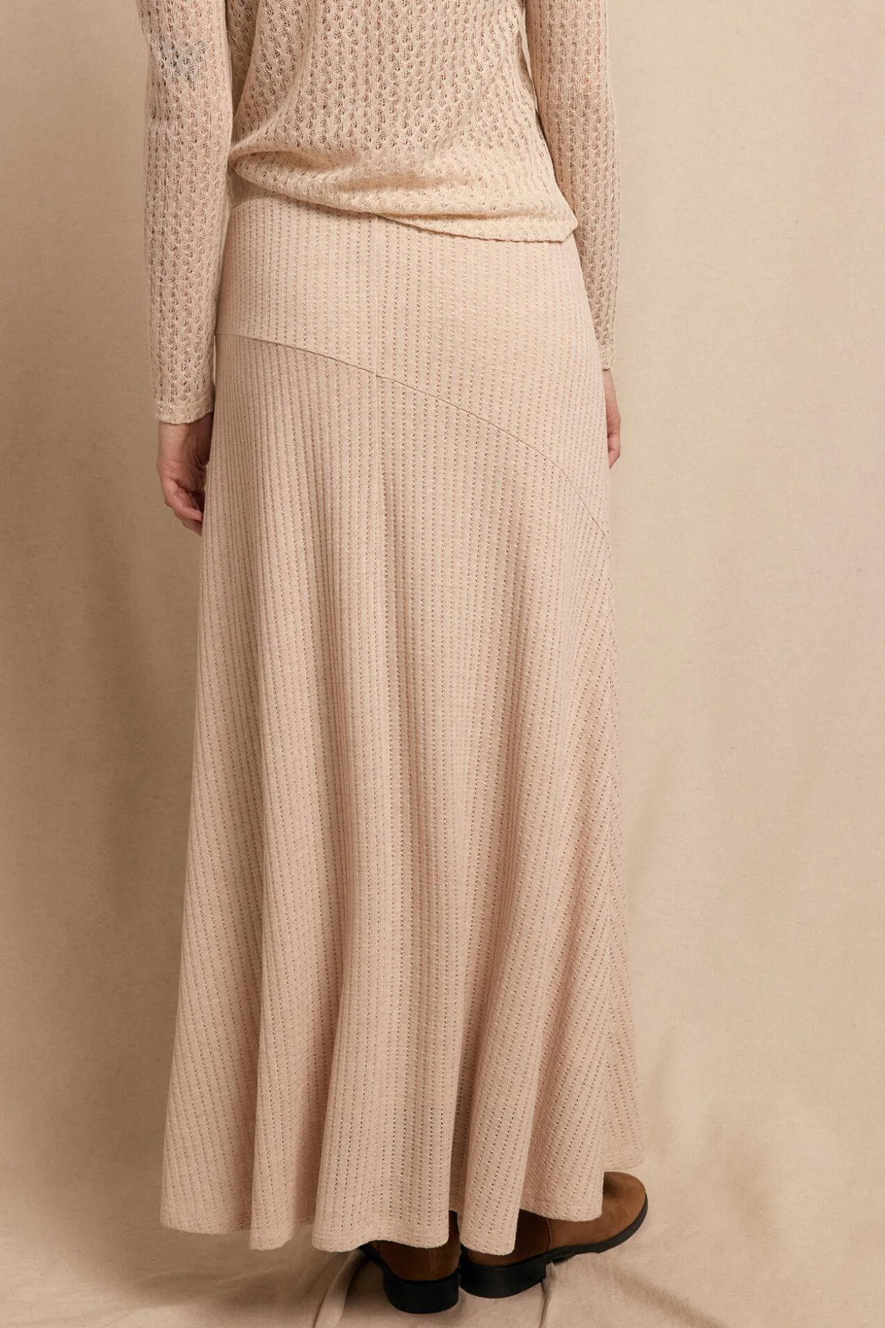Falda capa de punto