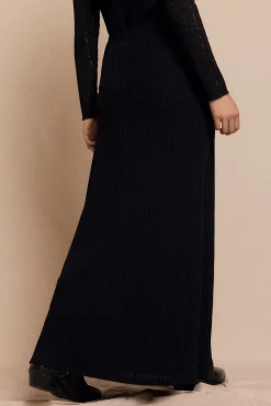 Falda capa de punto