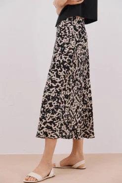 Falda capa estampada