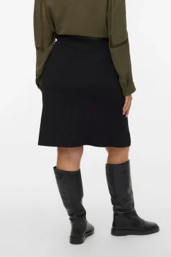 Falda corta cinturón talla grande