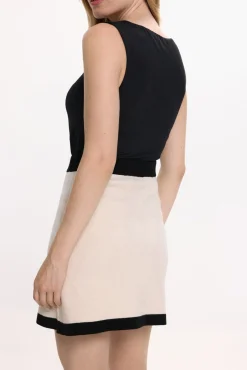 Falda corta de punto con viscosa