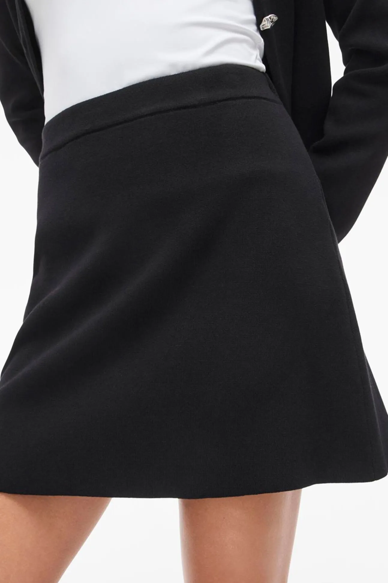 Falda corta de punto con viscosa