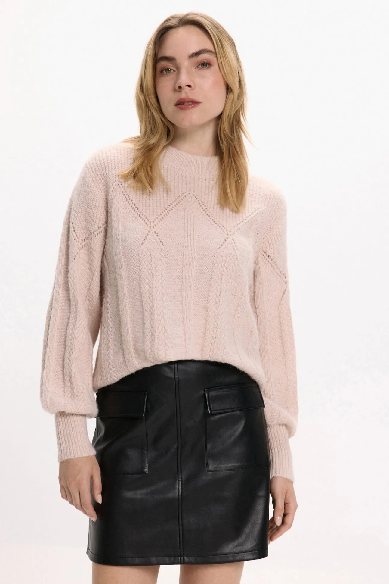 Falda corta polipiel