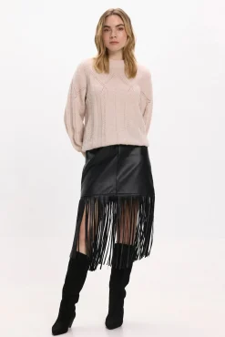 Falda de polipiel con flecos