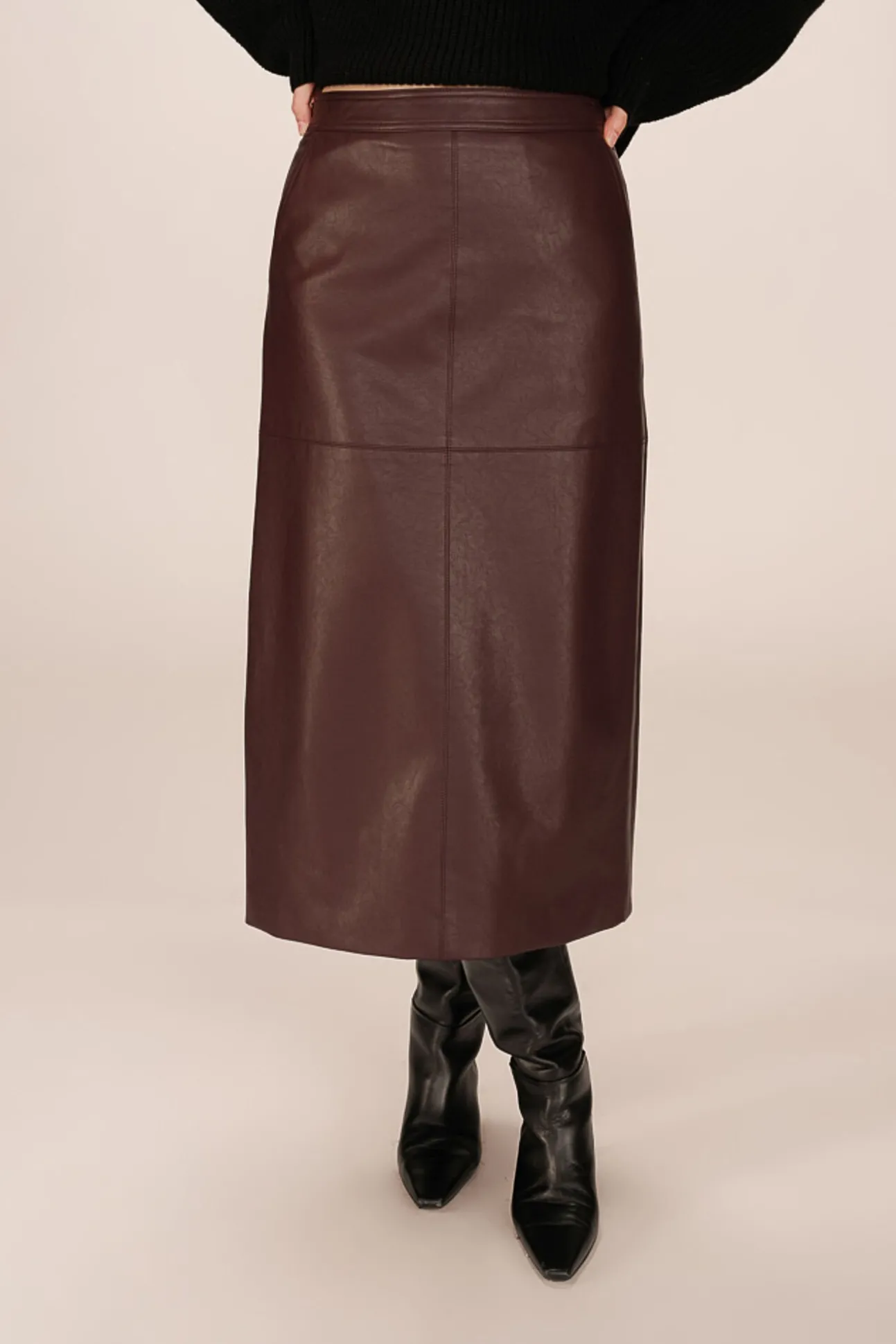 Falda larga midi en cuero