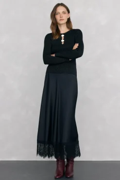 Falda larga satén detalle lace