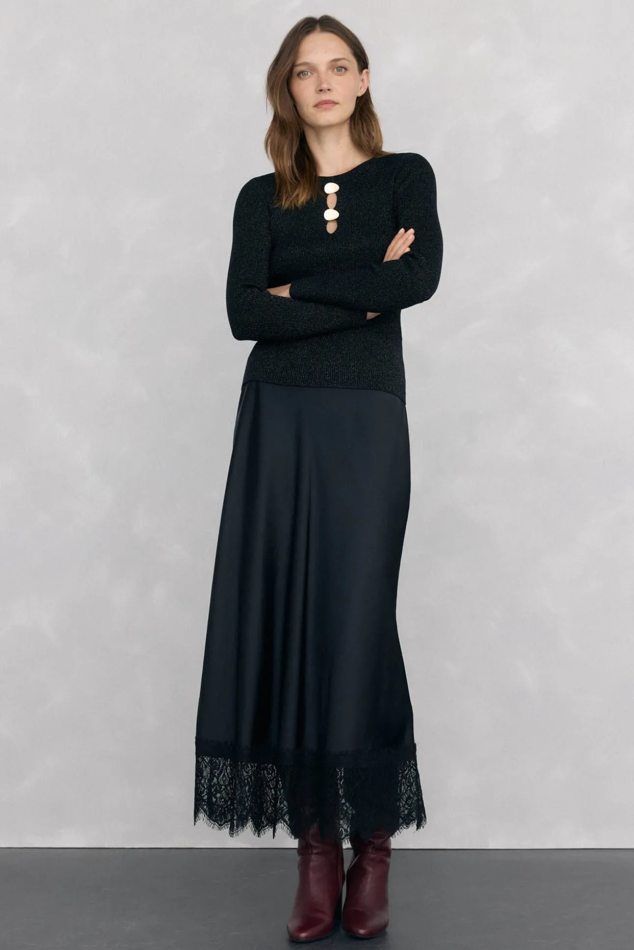 Falda larga satén detalle lace