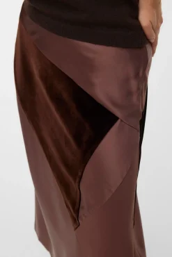 Falda midi triple tejido