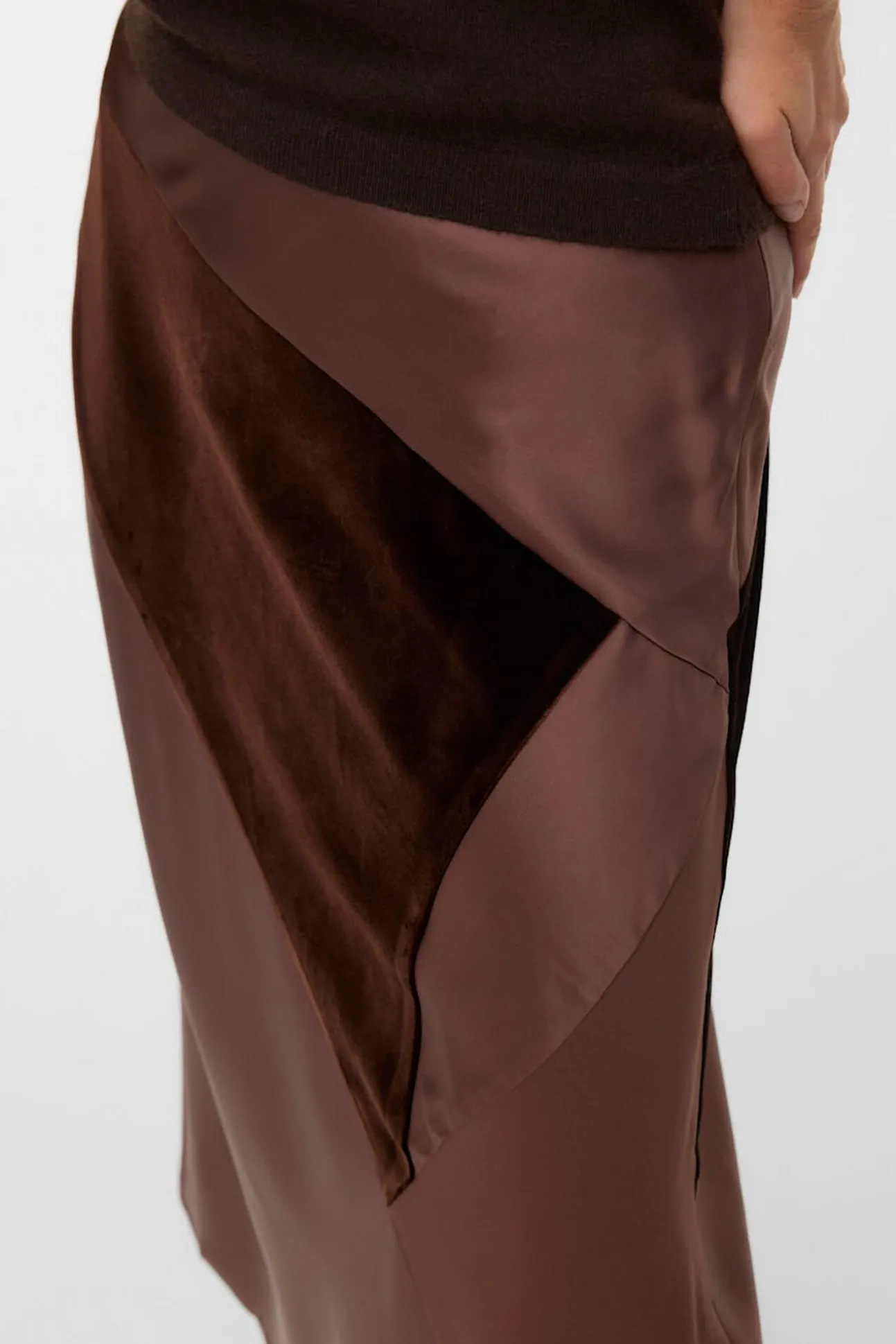 Falda midi triple tejido