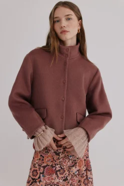 Federica. Abrigo corto