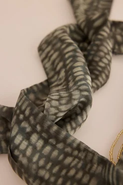 Fular corbatero abalorios