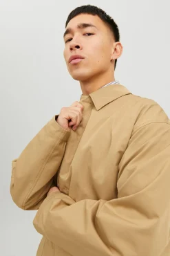 Gabardina cuello italiano