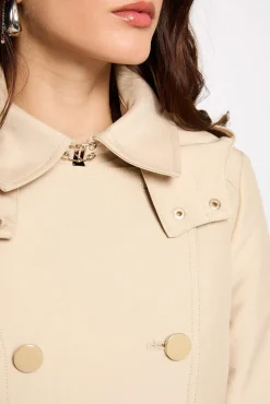 Gabardina entallada cinturón y capucha