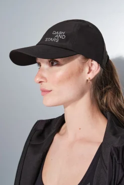 Gorra técnica ajustable logo negra